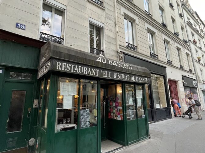 Restaurant Au Bascou à Paris, France