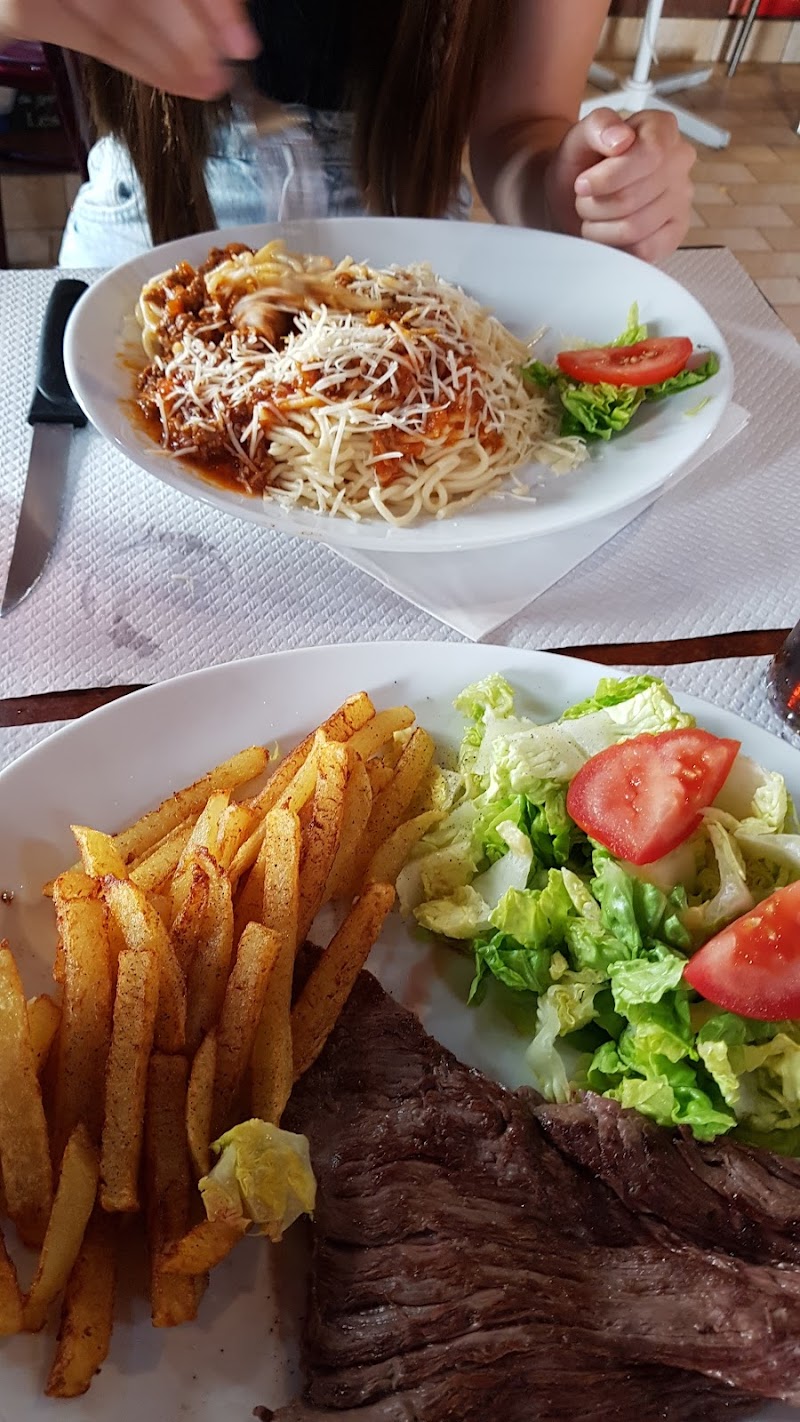 Restaurant Au Bon Coin à Montereau-Fault-Yonne, France