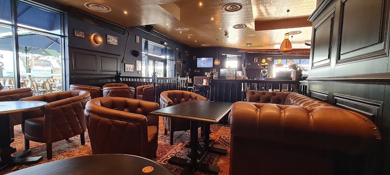 Restaurant Au Bureau – Pub et Brasserie à Castres, France