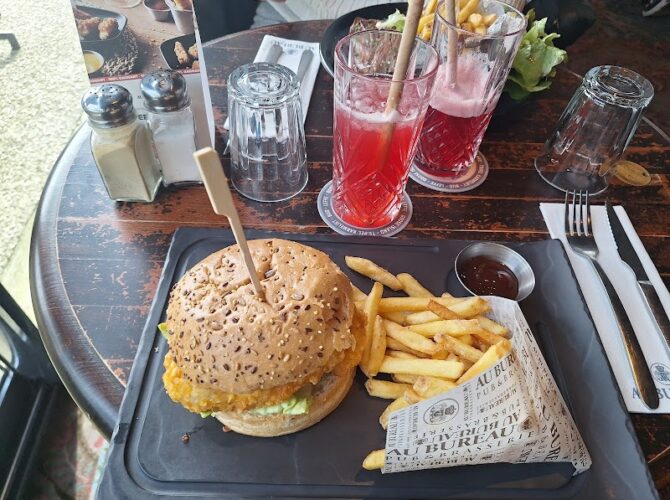 Restaurant Au Bureau – Pub et Brasserie à Varennes-sur-Seine, France