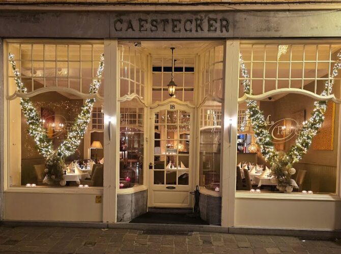 Restaurant Au Petit Grand BV à Bruges, Belgique