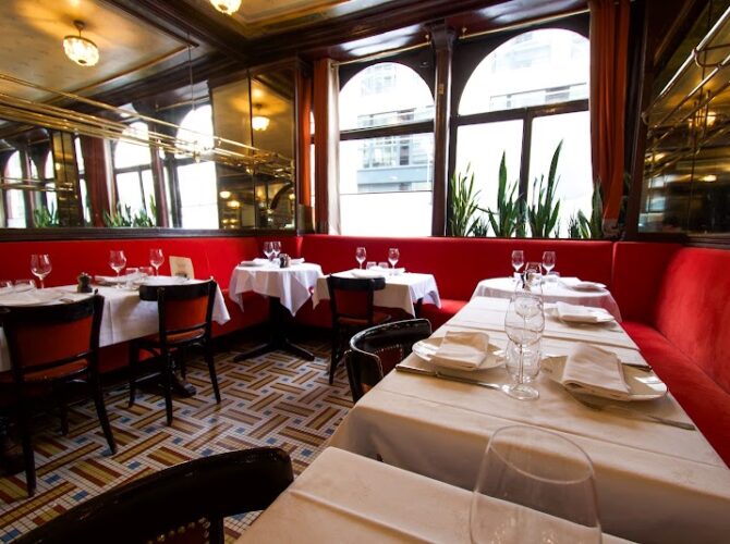 Restaurant Au Petit Riche à Paris, France