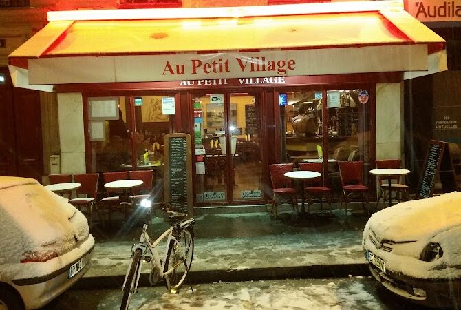 Restaurant Au Petit Village à Paris, France