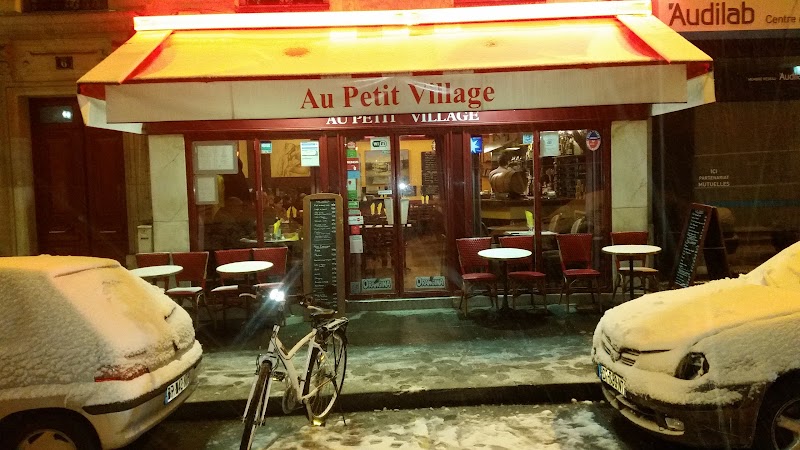 Restaurant Au Petit Village à Paris, France