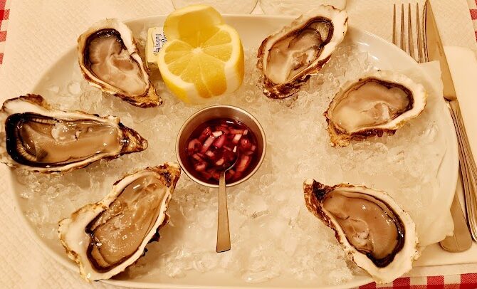 Restaurant Au XV Du Rond Point (Champs-Élysées) à Paris, France