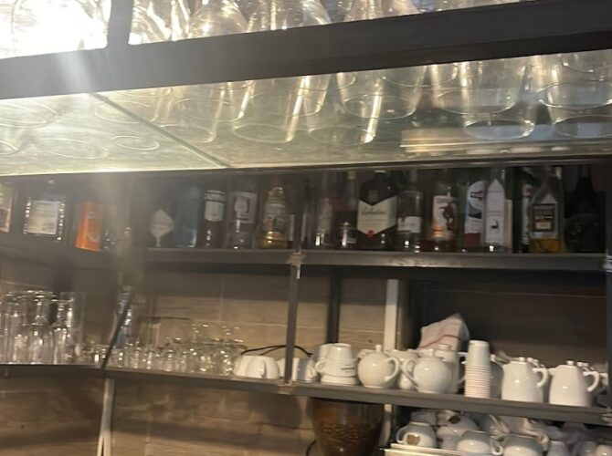 Restaurant Auberge de la Butte à Paris, France