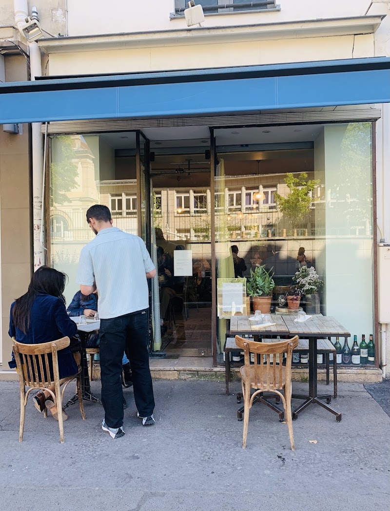 Restaurant Aux Plumes à Paris, France