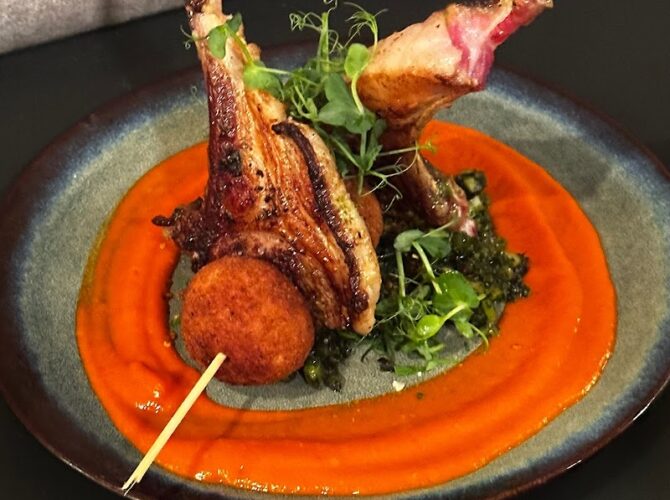 Avenue* Restaurant à Clermont-Ferrand, France