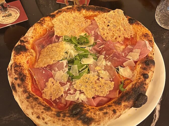 Restaurant Azzurra Mia Pizzeria à Luxembourg (Ville), Luxembourg