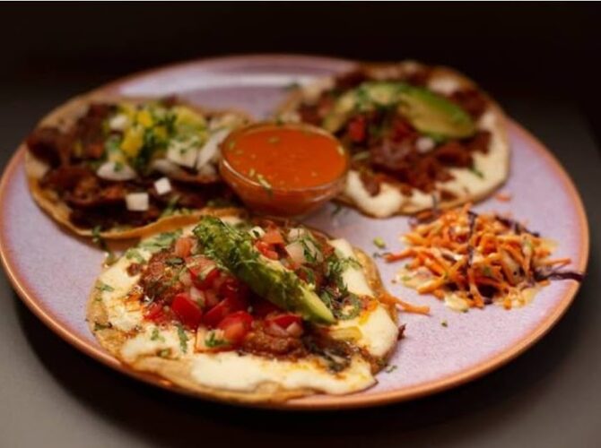 Restaurant BARRIO MESHICA (CHARONNE) à Paris, France