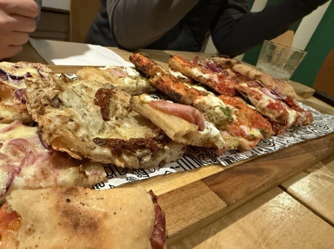 Restaurant Bella Pizza & Alimentari à Bruxelles, Belgique