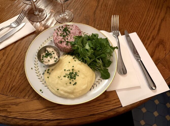 Restaurant Bistrot Darsy à Paris, France