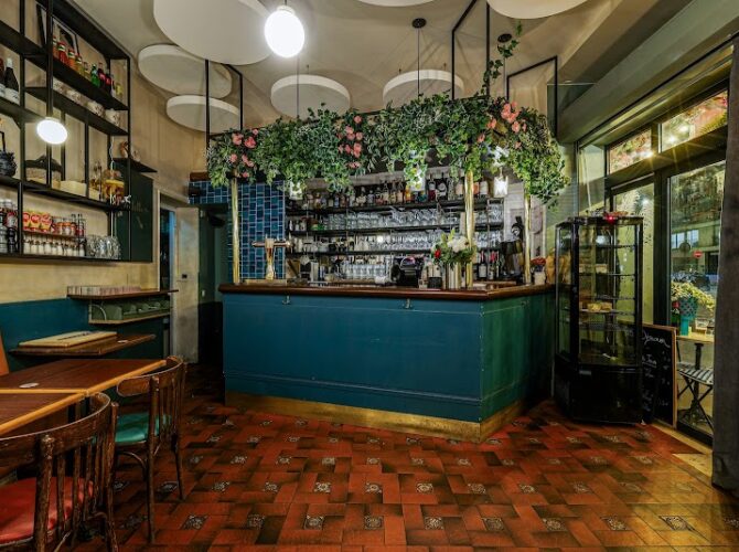 Restaurant Bistrot des Plantes à Paris, France