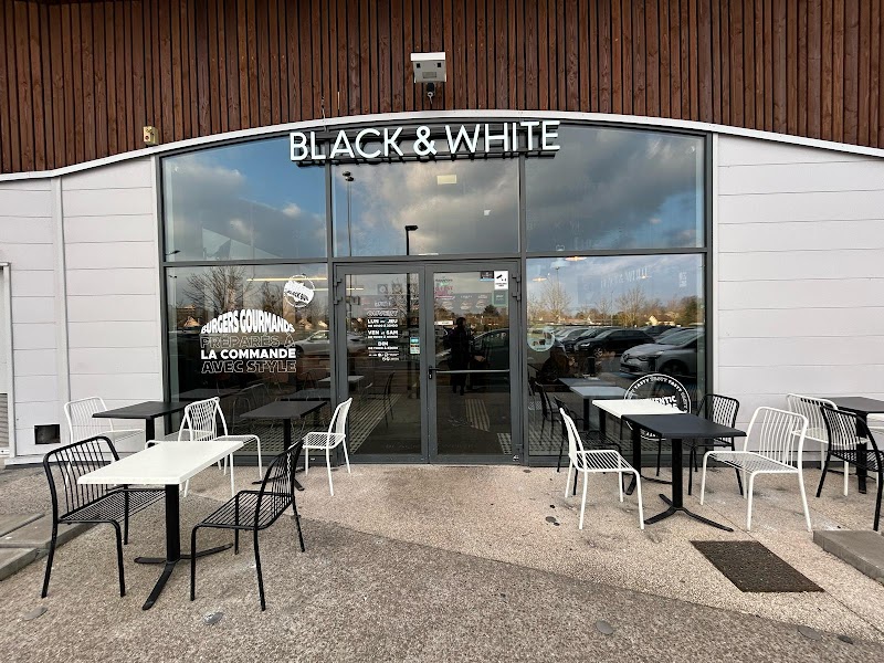 Restaurant Black & White Burger Ermont à Ermont, France