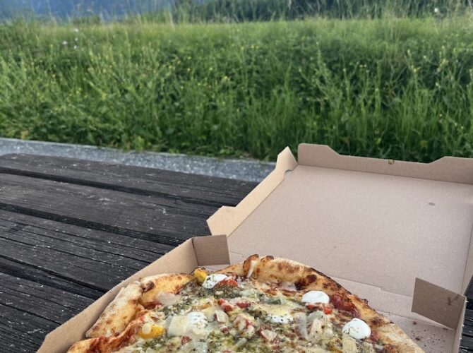 Restaurant Bob Pizza à Doussard, France