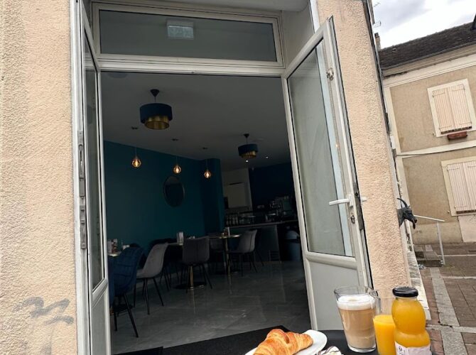 Restaurant Brunch café à Montereau-Fault-Yonne, France