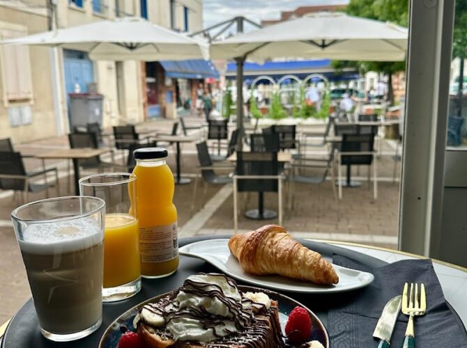 Restaurant Brunch café à Montereau-Fault-Yonne, France