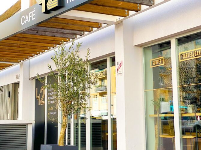 Restaurant Café 42 à Montrouge, France