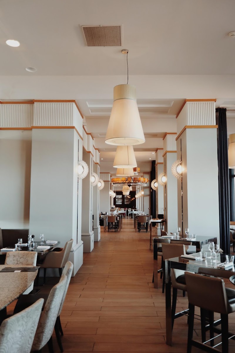 Restaurant Café de la Grande Plage à Biarritz, France