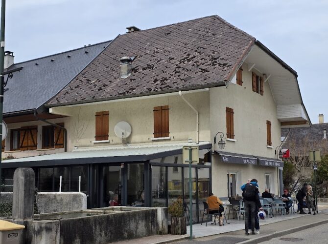 Restaurant Café des 4 Chemins à Doussard, France