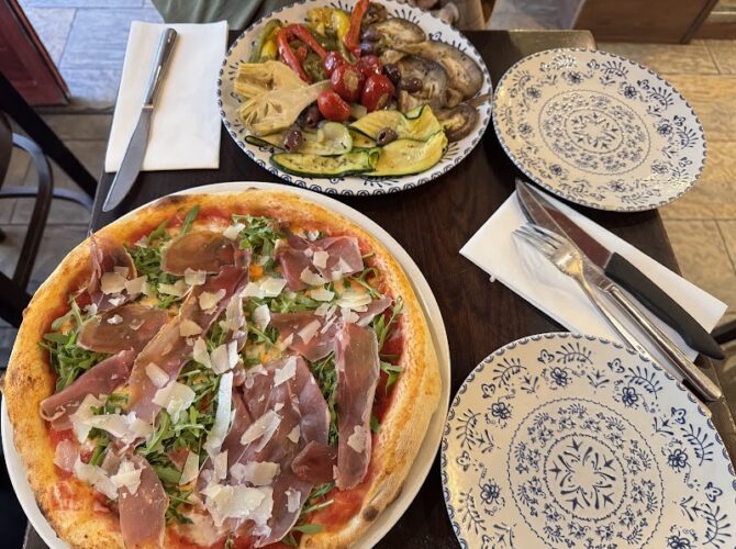 Restaurant Café Leone Pizzas et Pâtes à Paris, France