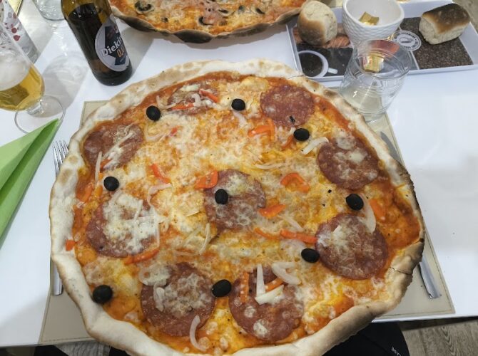 Restaurant Café Pizzeria le millenaire à Feulen, Luxembourg