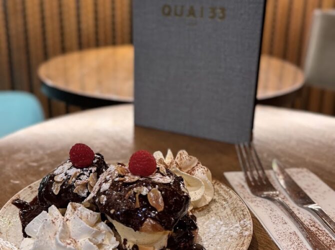 Restaurant Café Quai 33 à Paris, France