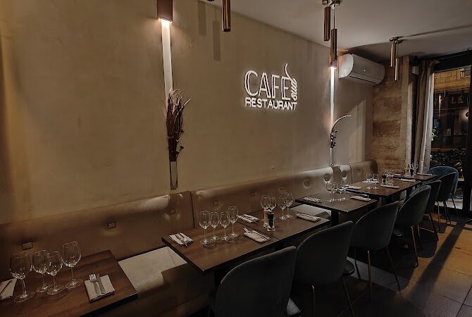 Café Sud Restaurant à Paris, France