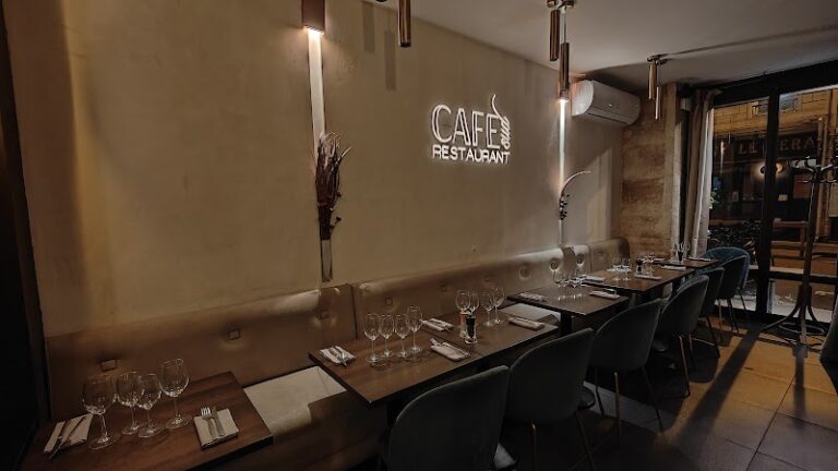 Café Sud Restaurant à Paris, France — photo 1