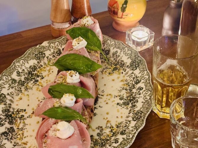 Restaurant Casa Verde Marais – Pupetta à Paris, France