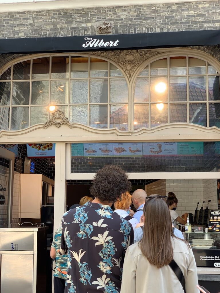 Restaurant Chez Albert – Gauffres – Waffles à Bruges, Belgique — photo 1