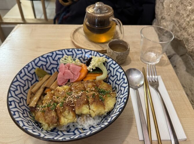 Restaurant Chez Eating à Paris, France