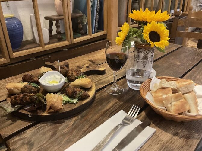 Restaurant Chez Funda – Le Village à Paris, France