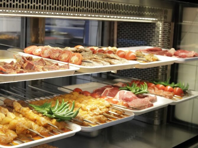 Restaurant CHEZ MELİK (DODAN GRILL) à Fréjus, France