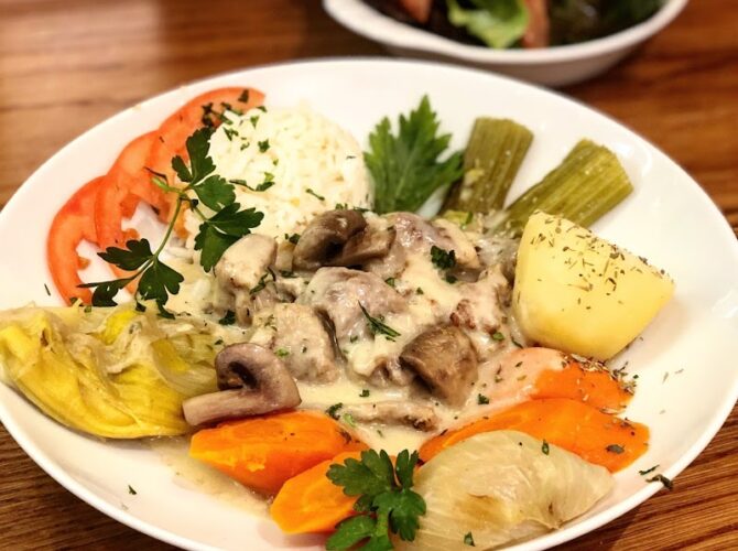 Restaurant Chez Mémé à Paris, France