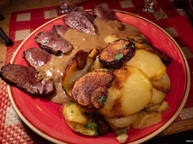 Restaurant Chez Papa 14ème à Paris, France