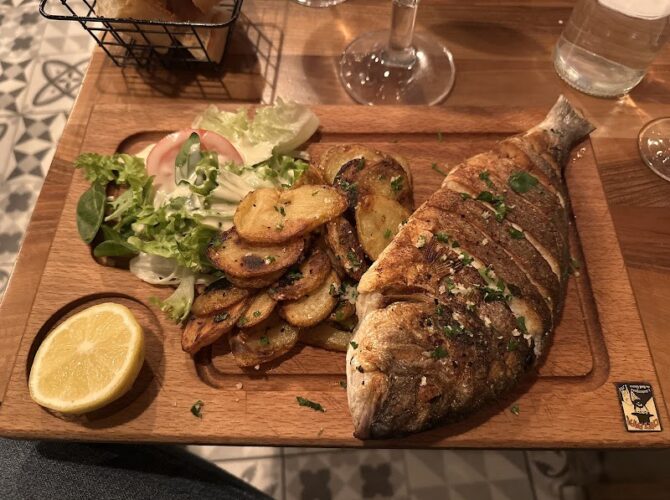 Restaurant Chez Papa Paris 19 à Paris, France