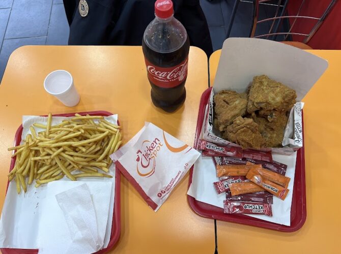 Restaurant Chicken Spot à Bagnolet, France