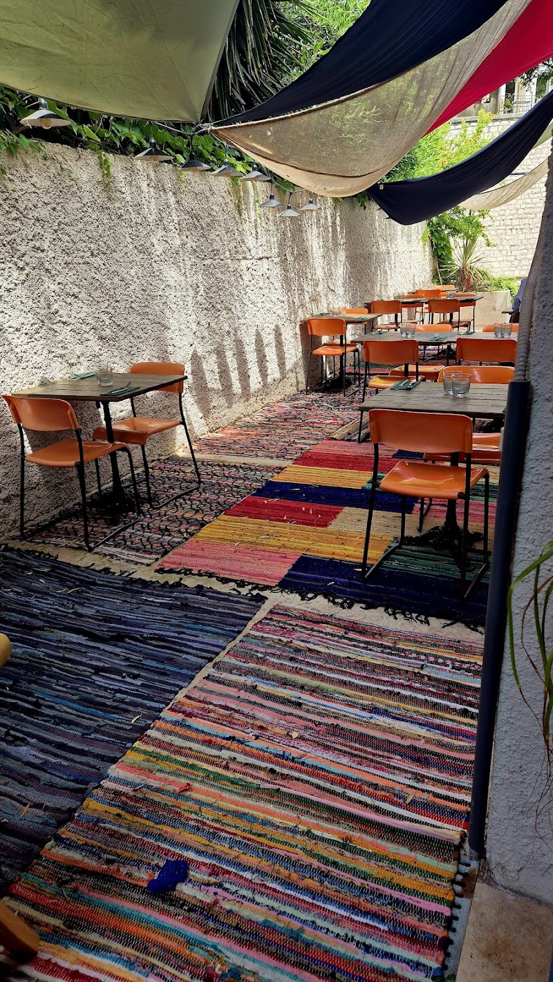 CHIFOUMI restaurant à Balaruc-le-Vieux, France