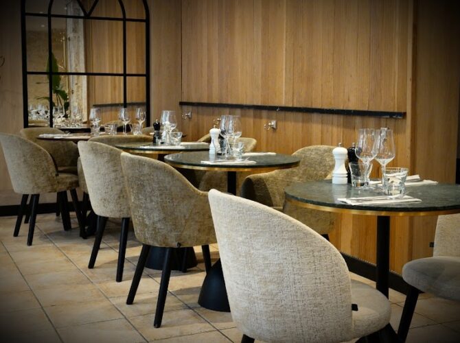 Restaurant Colisée 56 à Paris, France