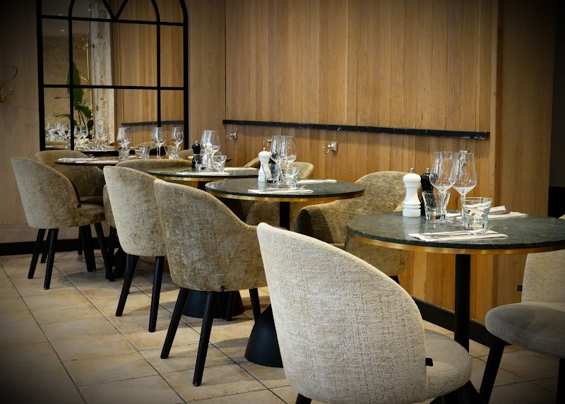 Restaurant Colisée 56 à Paris, France