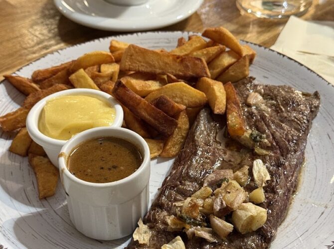 Restaurant Comme à la campagne à Paris, France