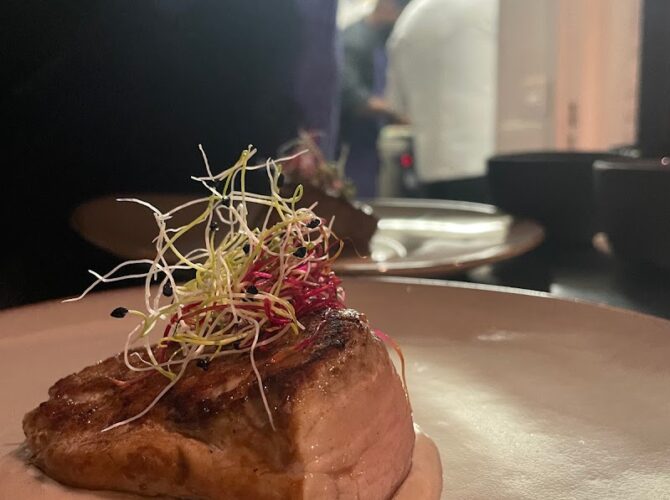 Restaurant Comme Chai Toi à Paris, France