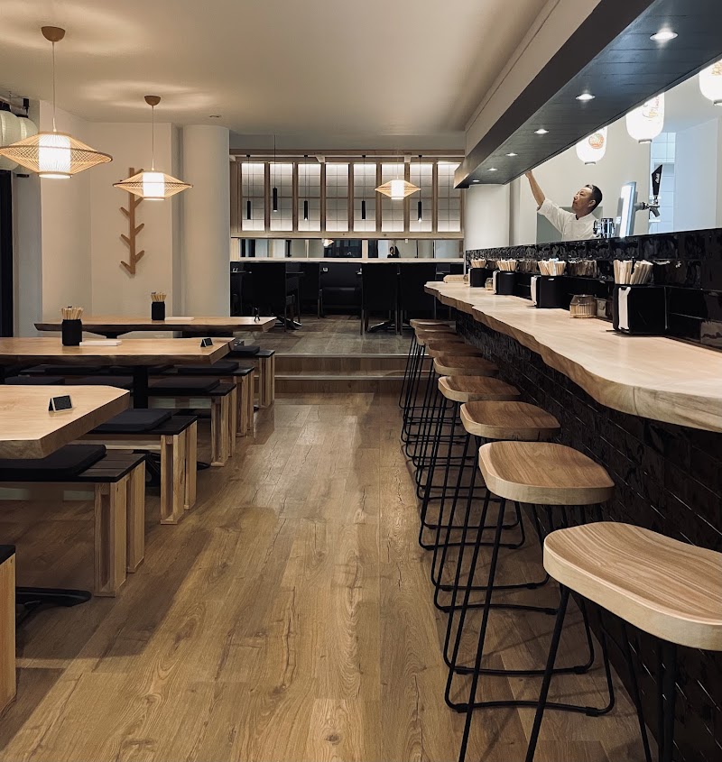 Restaurant Comptoir Umami Biarritz – Izakaya Moderne à Biarritz, France