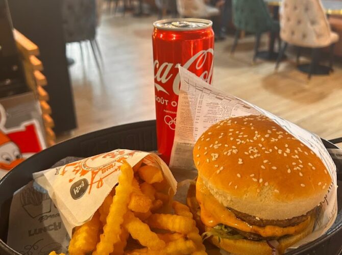 Restaurant CTR Chicken à Differdange, Luxembourg