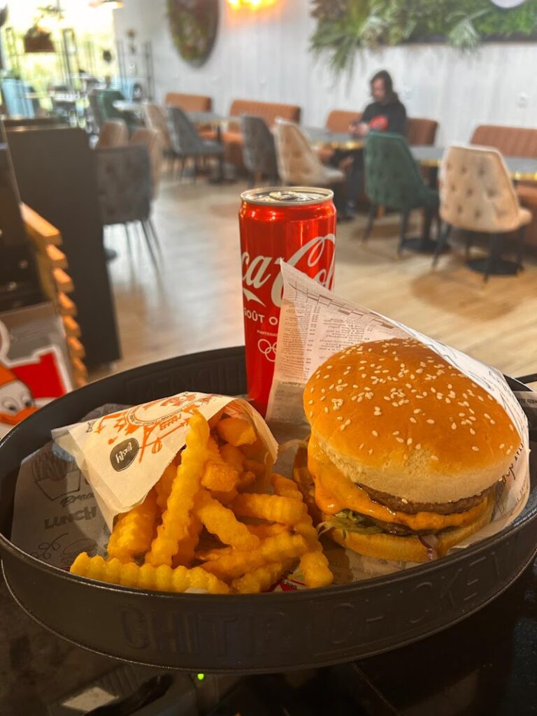 Restaurant CTR Chicken à Differdange, Luxembourg — photo 1