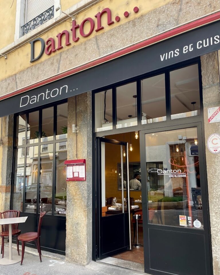 Danton… Restaurant à Lyon, France — photo 1