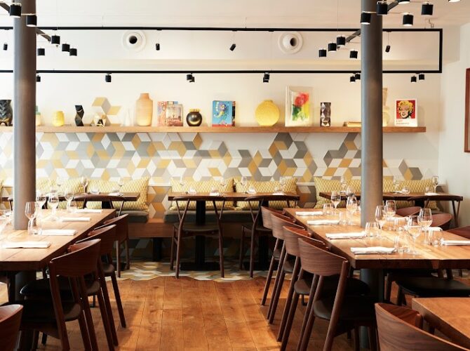 Restaurant Elmer à Paris, France