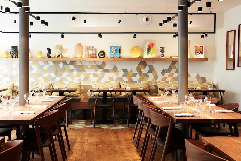 Restaurant Elmer à Paris, France