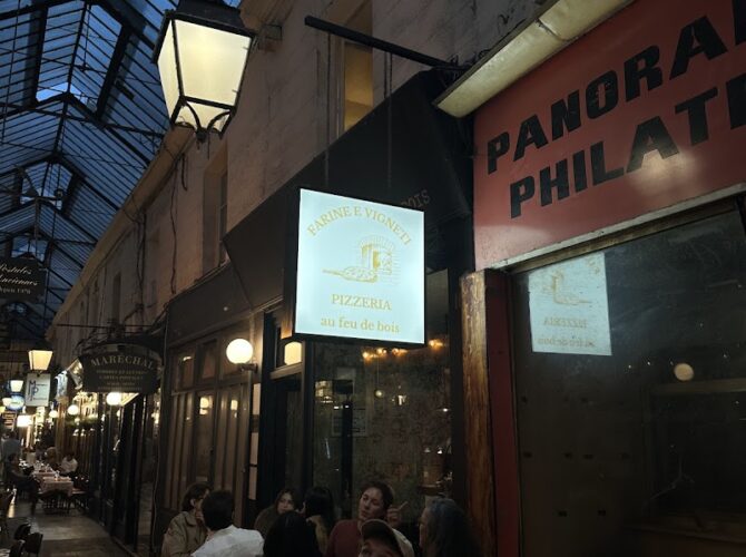 Restaurant FARINE E VIGNETI à Paris, France